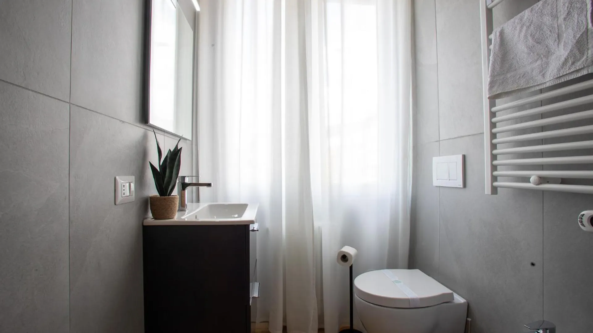 Misultin - Exclusive Apartment Комо 0*,  Италия