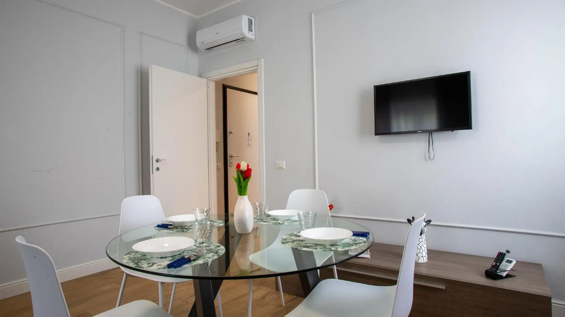 Misultin - Exclusive Apartment Комо